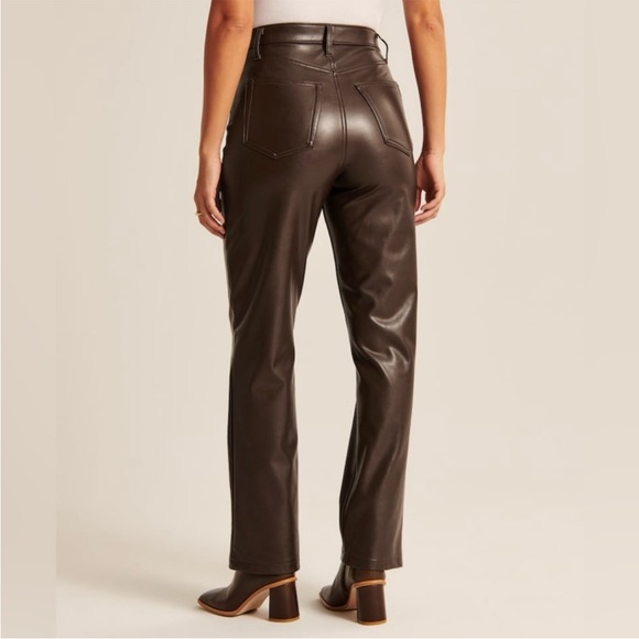 Abercrombie & Fitch The 90s Straight Ultra High Rise Faux Leather Pants - Picture 4 of 7